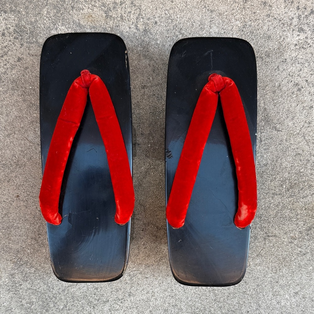 Authentic Japanese Black Wooden Geta - Picture 3 of 7
